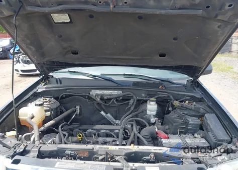 2010 Ford Escape Xlt z USA, uszkodzony, nr VIN 1FMCU0D72AKD44522